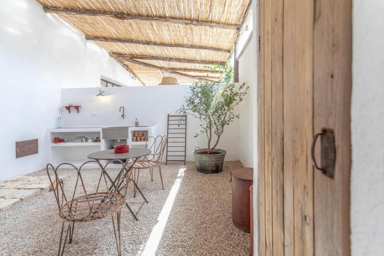 Bed and Breakfast Trullo Santovia Sant Isidoro  Exterior foto