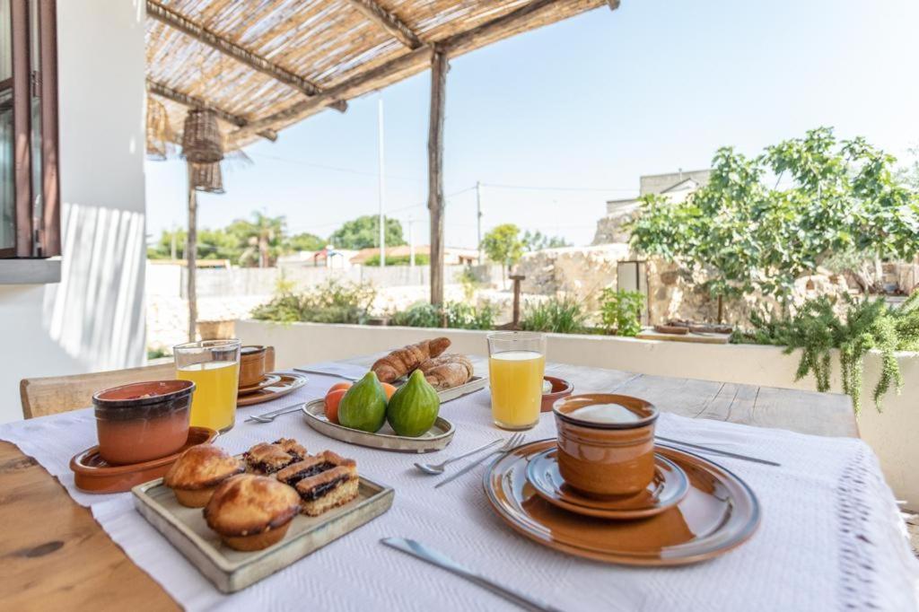 Bed and Breakfast Trullo Santovia Sant Isidoro  Exterior foto